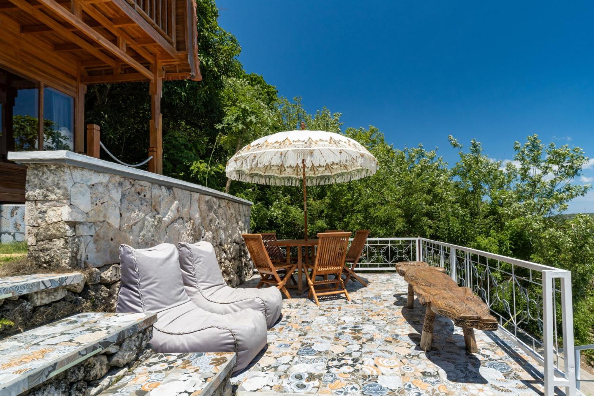 Butterfly Villas Nusa Ceningan Lembongan Exterior photo